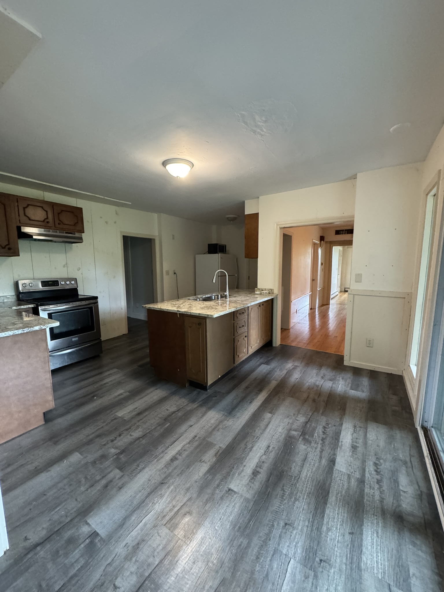 18 Main Street - 1L