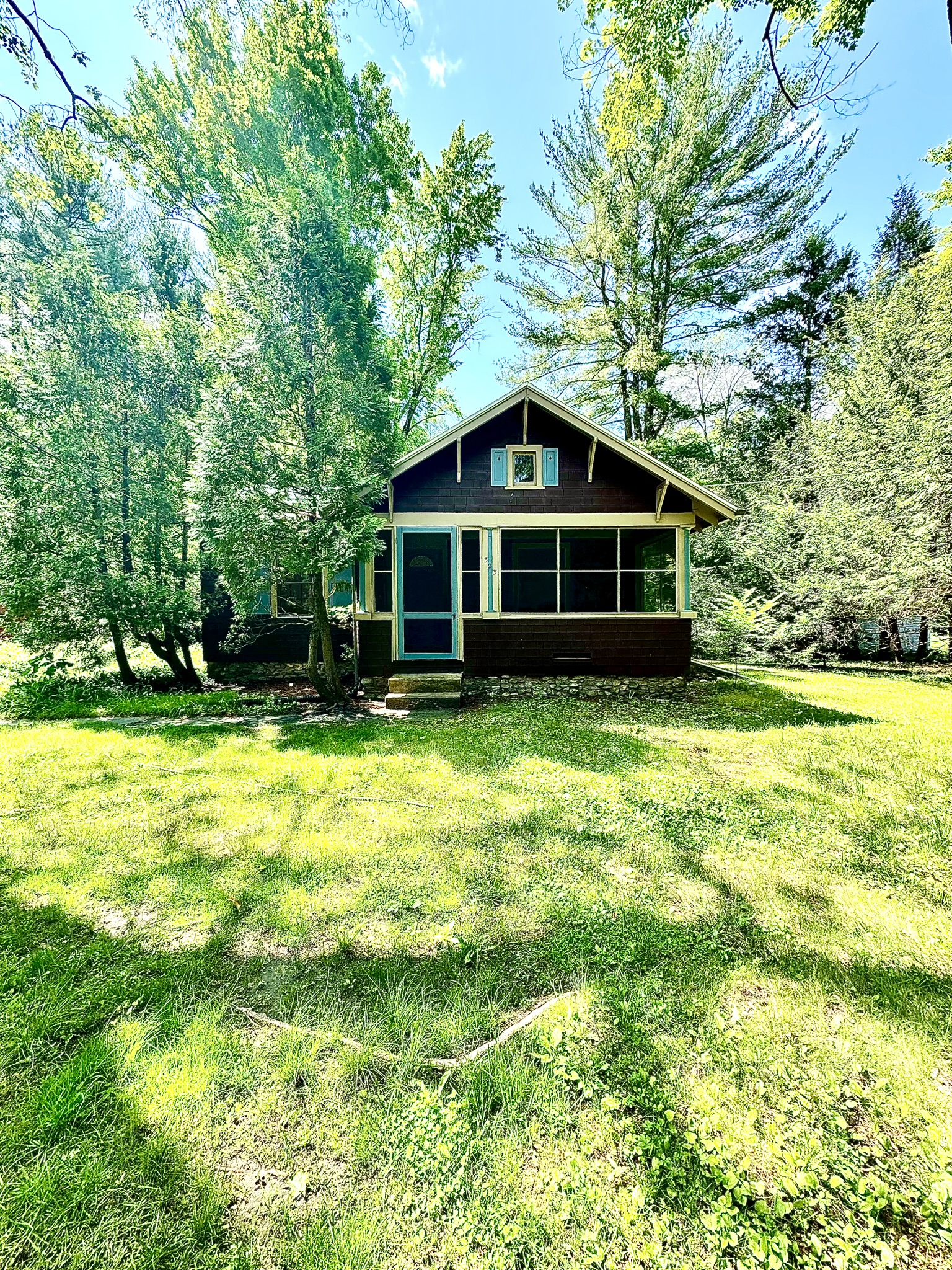 323 Pelham Road